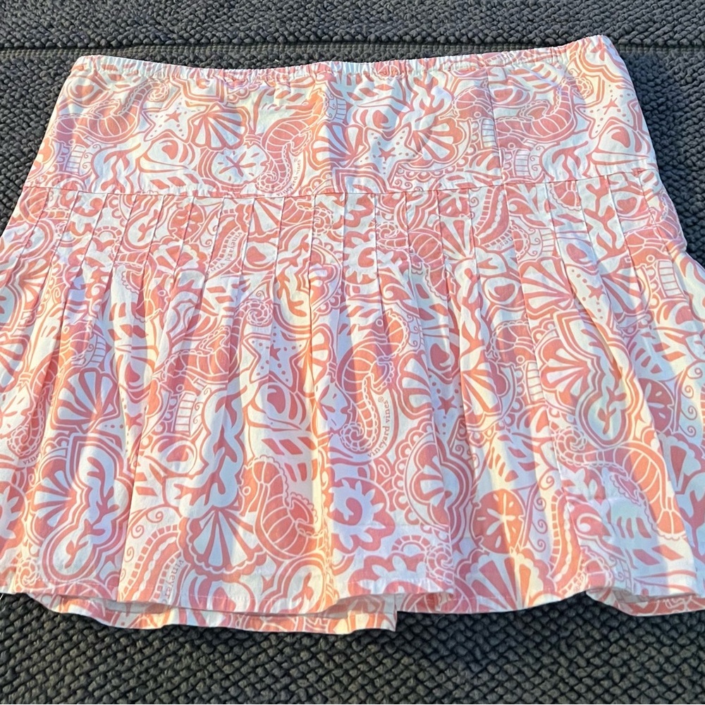 Cute VINEYARD VINES pleated lined skirt,  Size L, Excellent Condition